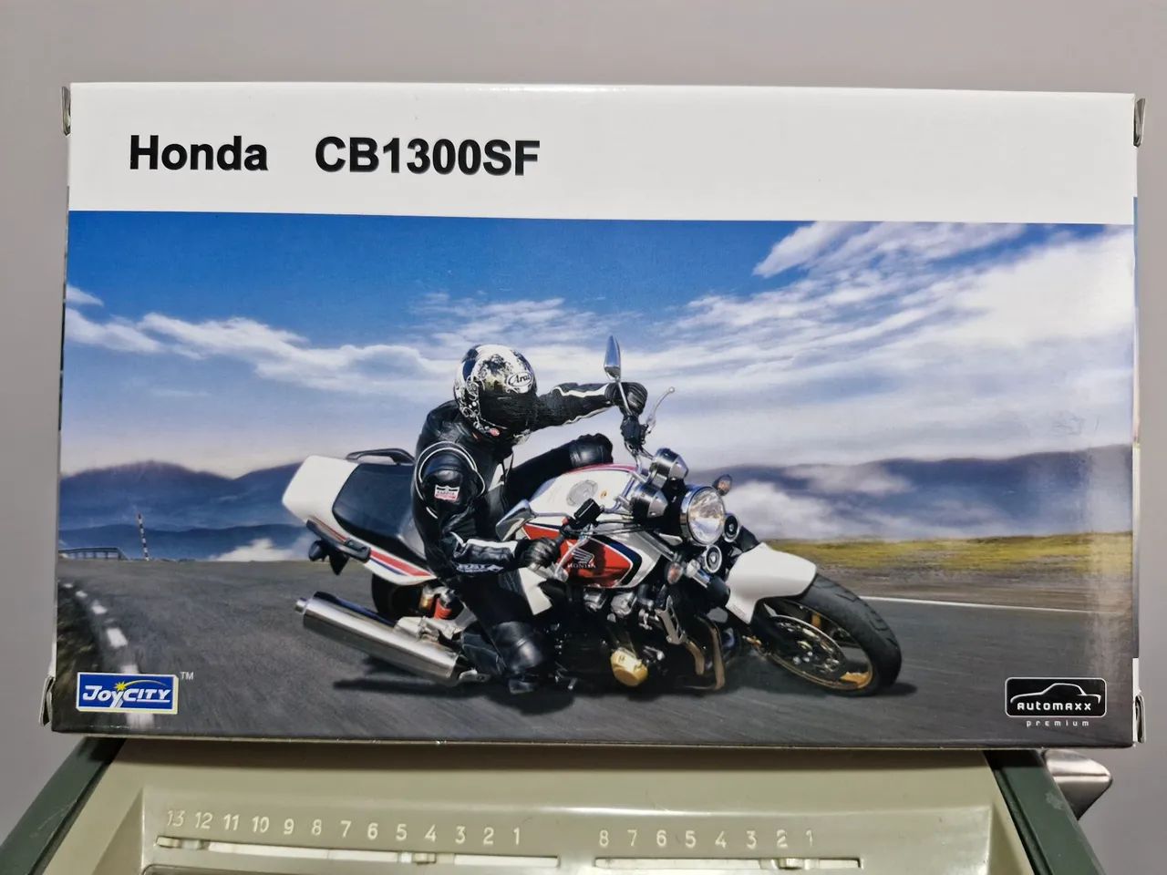 Miniatura Honda CB1300 1.12  18cm - Foto 2