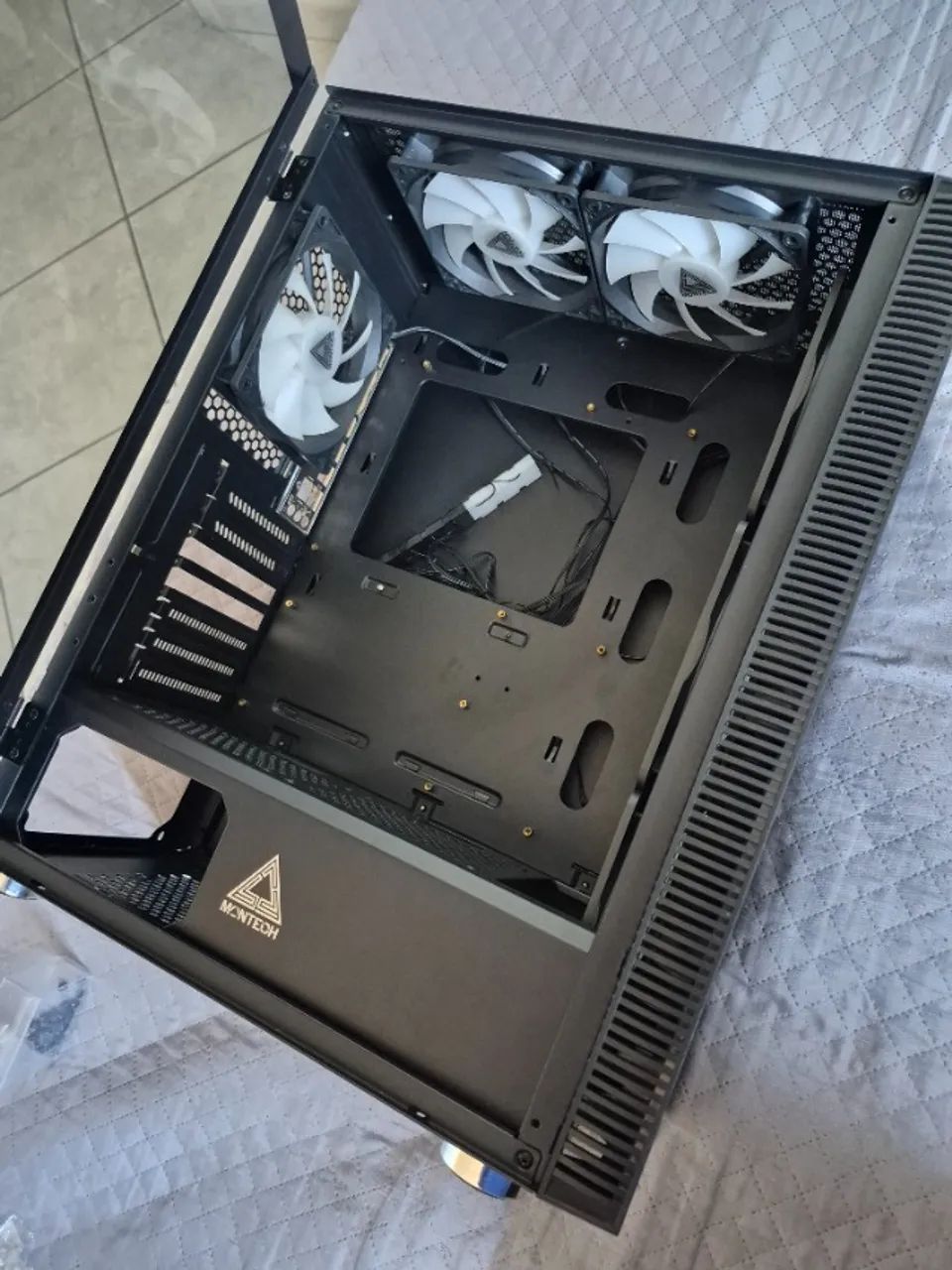 Gabinete MONTECH X3 MESH  - Foto 2