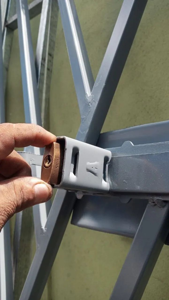 SOLDADOR->REPAROS FECHADURAS ESCADAS ETC..... - Foto 4