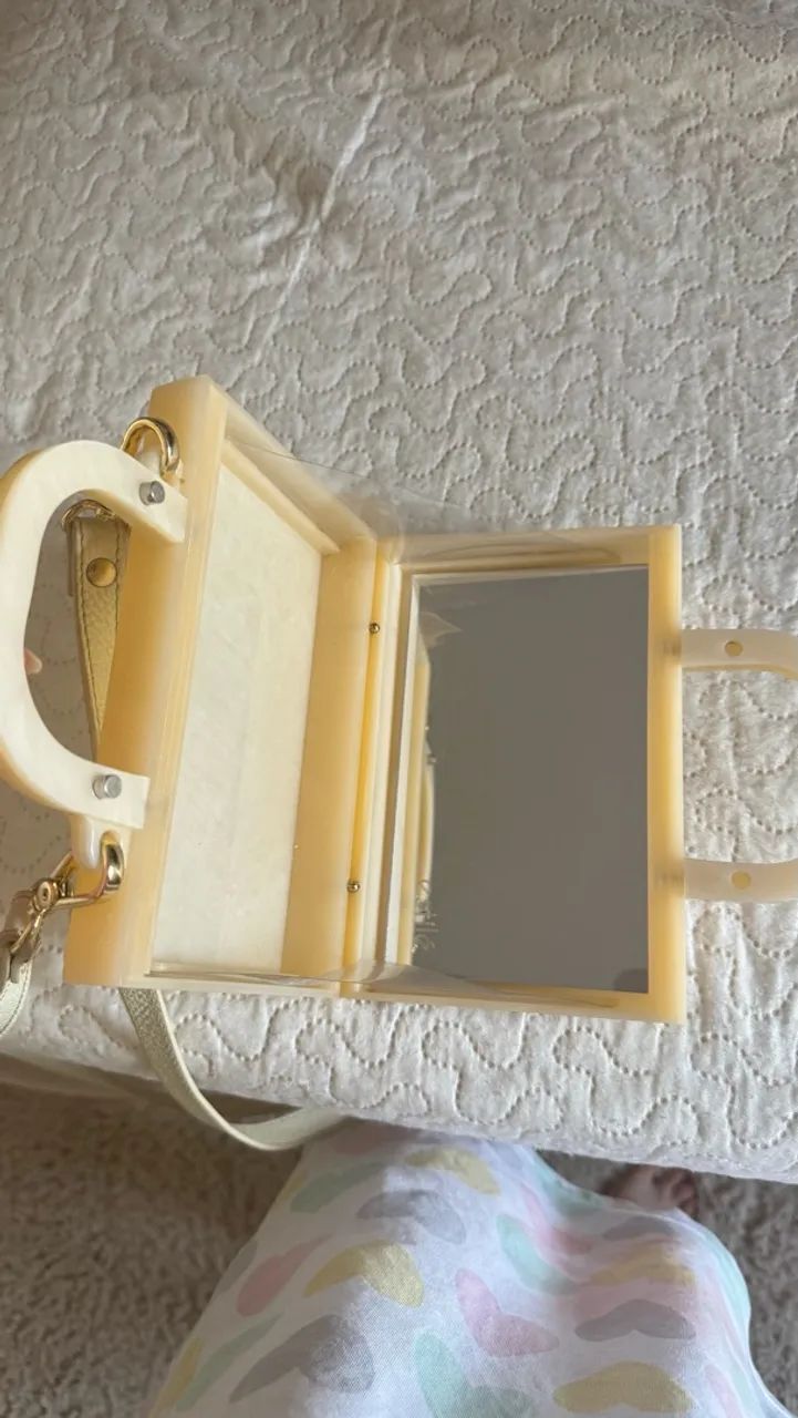 Bolsa de acrílico Estilé off white com espelho e alça de couro - Foto 2