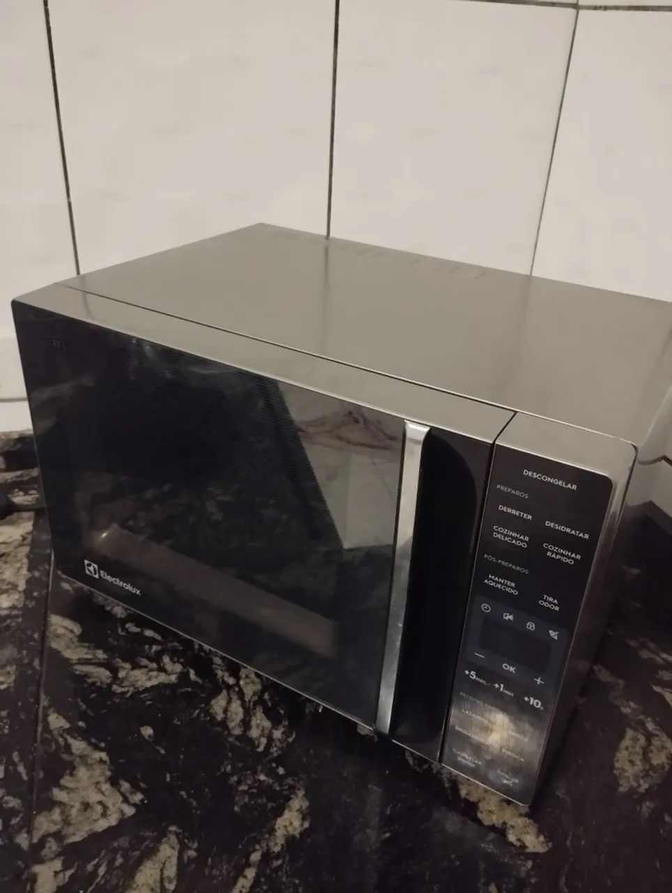 Micro-ondas Electrolux Efficient 23L ME23S - 127V