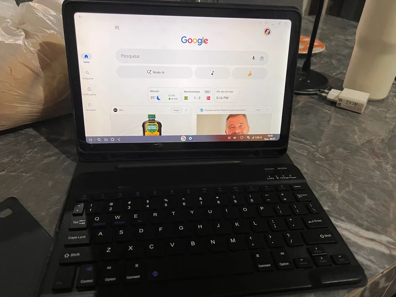 Tablet s6 lite 128gb tela está trincada  pega chip  - Foto 3