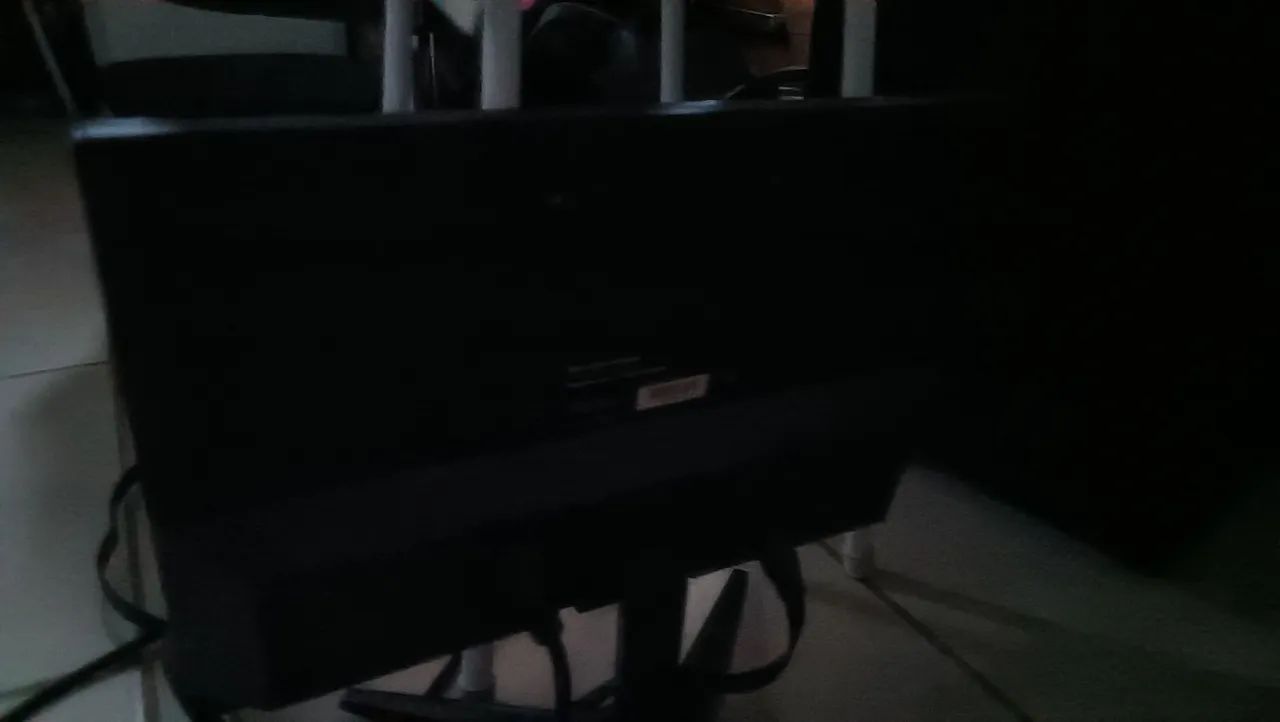 Monitor HDMI 15 polegadas usado  - Foto 5