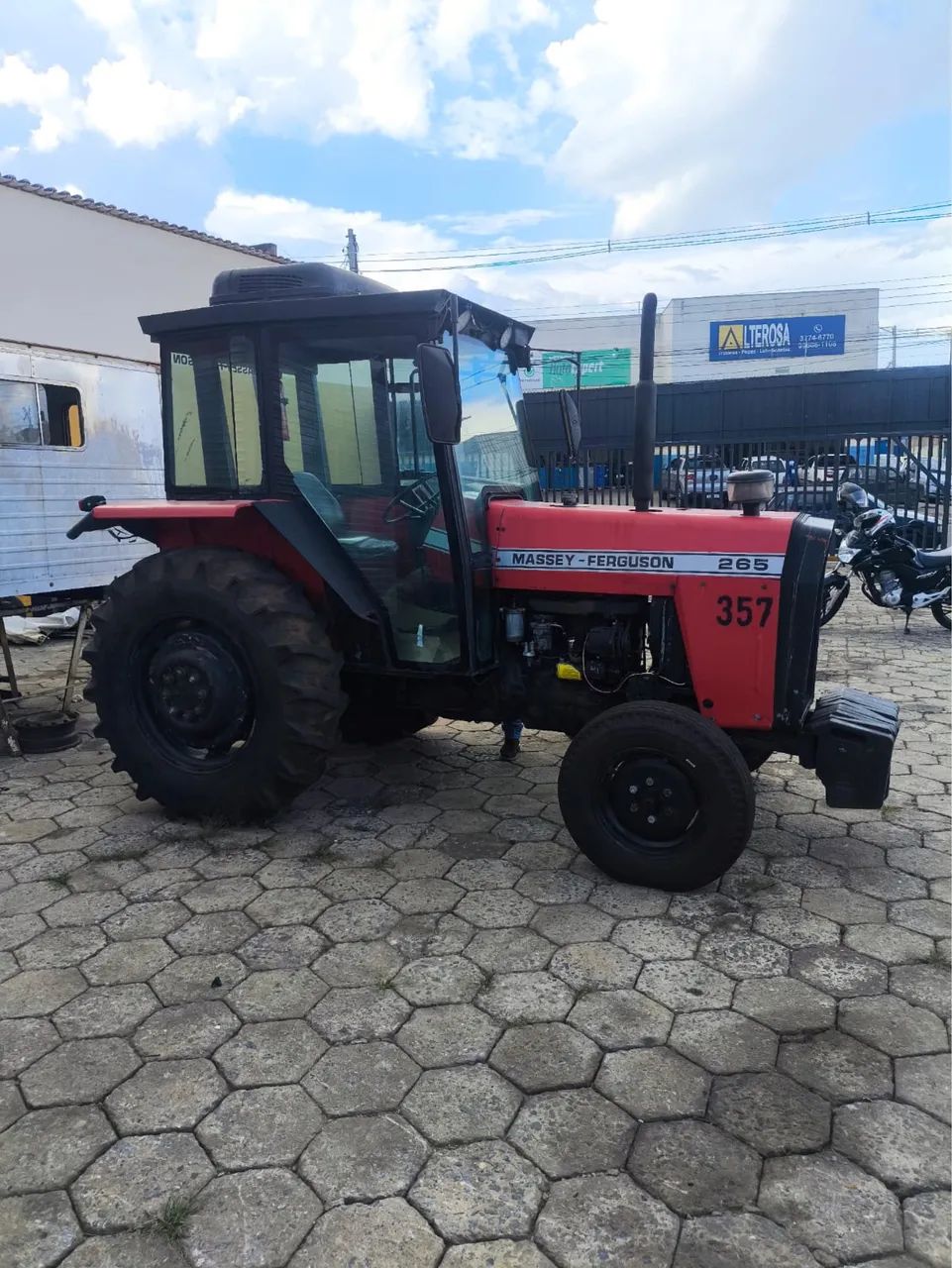 Trator Massey Ferguson 265 cabinado  - Foto 5