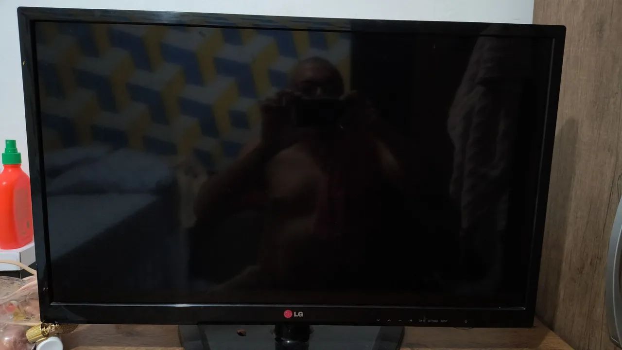 Vendo uma TV 32 polegadas marca LG - Foto 2