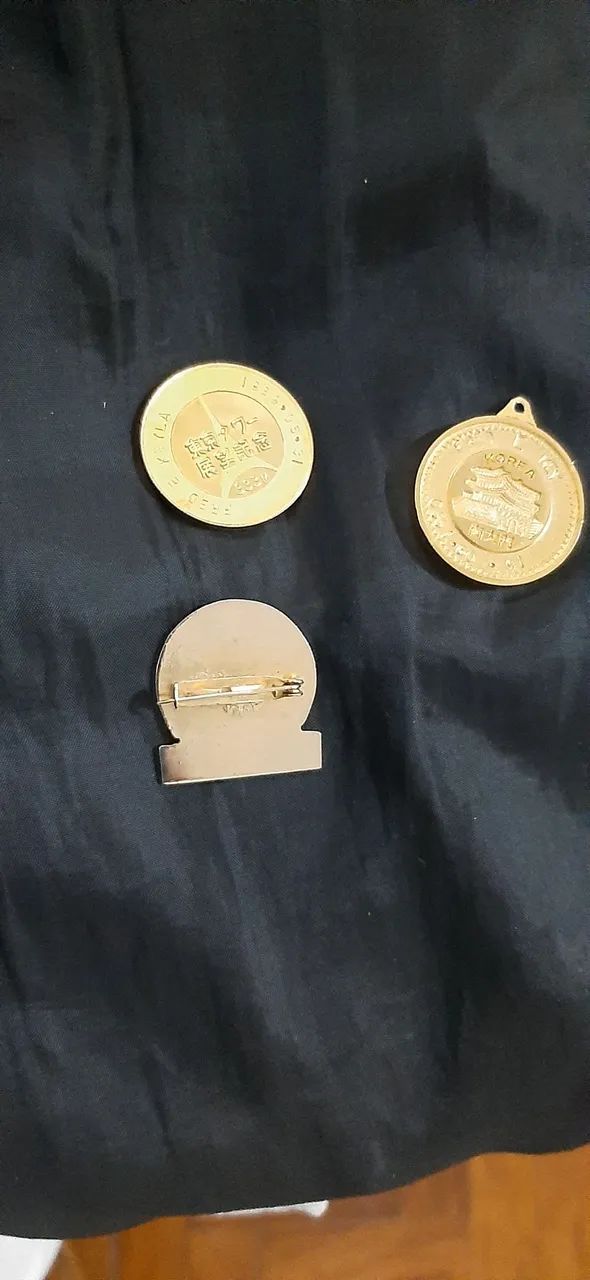 VENDO estas 3 medalhas  - Foto 2
