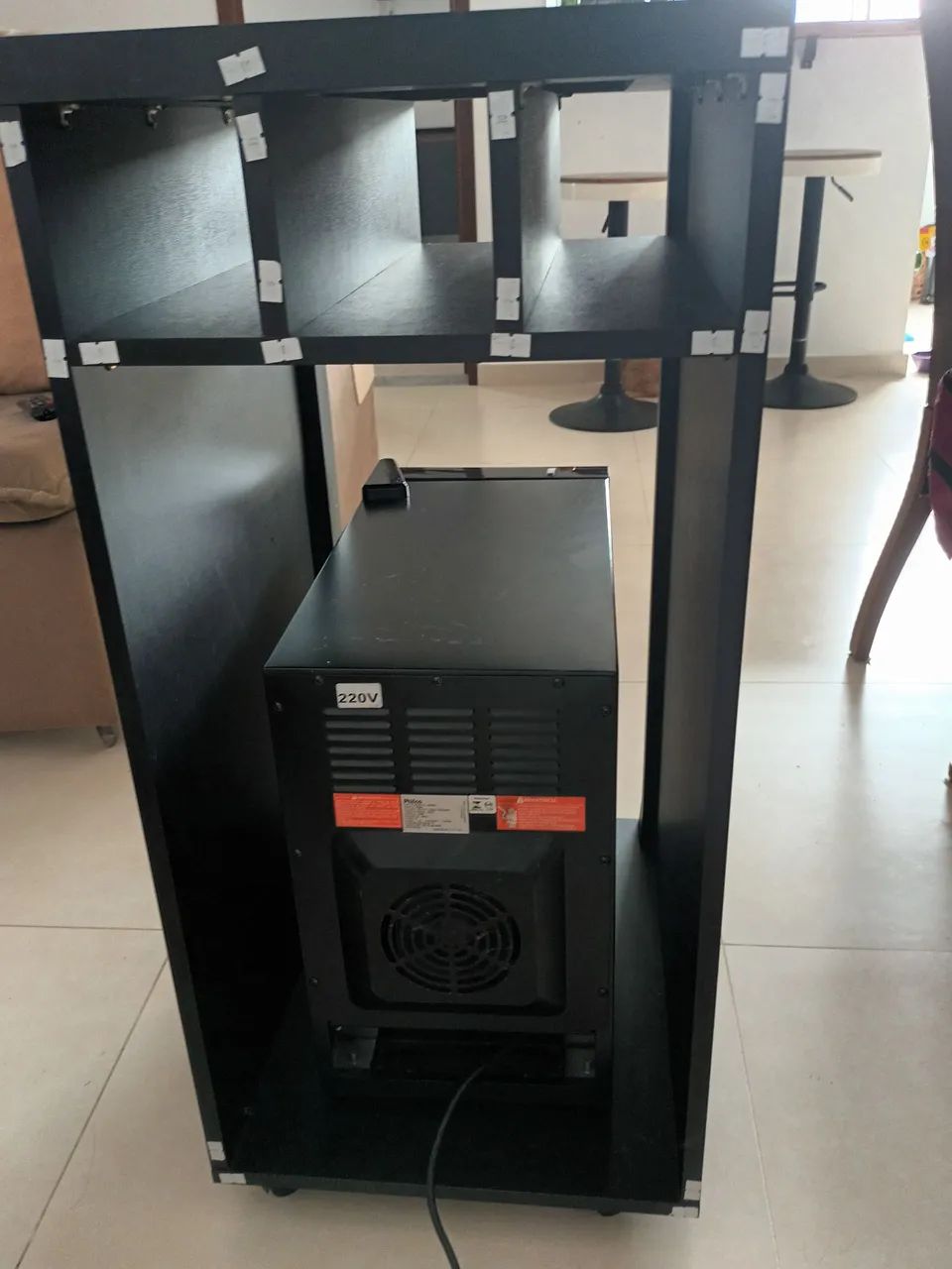 ADEGUEIRA BANCADA COM RODINHAS - Foto 2