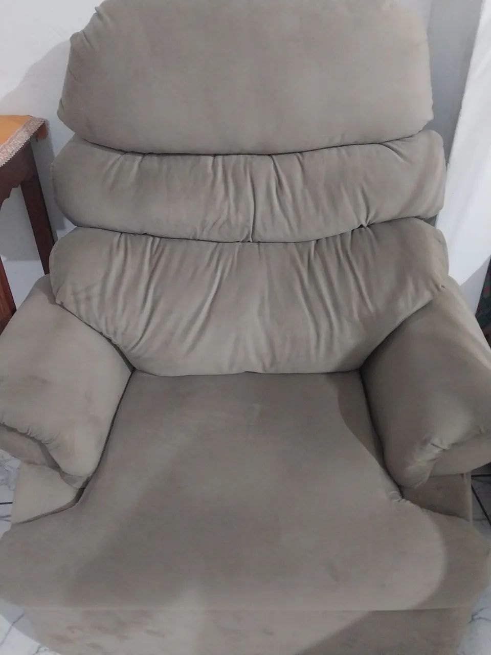 Vendo Poltrona do Papai Barão Cinza Império Estofados - Foto 2
