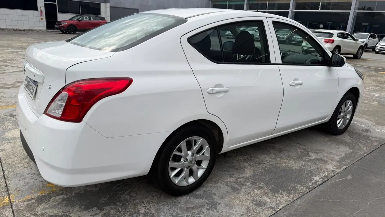 Nissan Versa S 1.0 12V Flexstart 4P Mec. 2017 - Foto 3