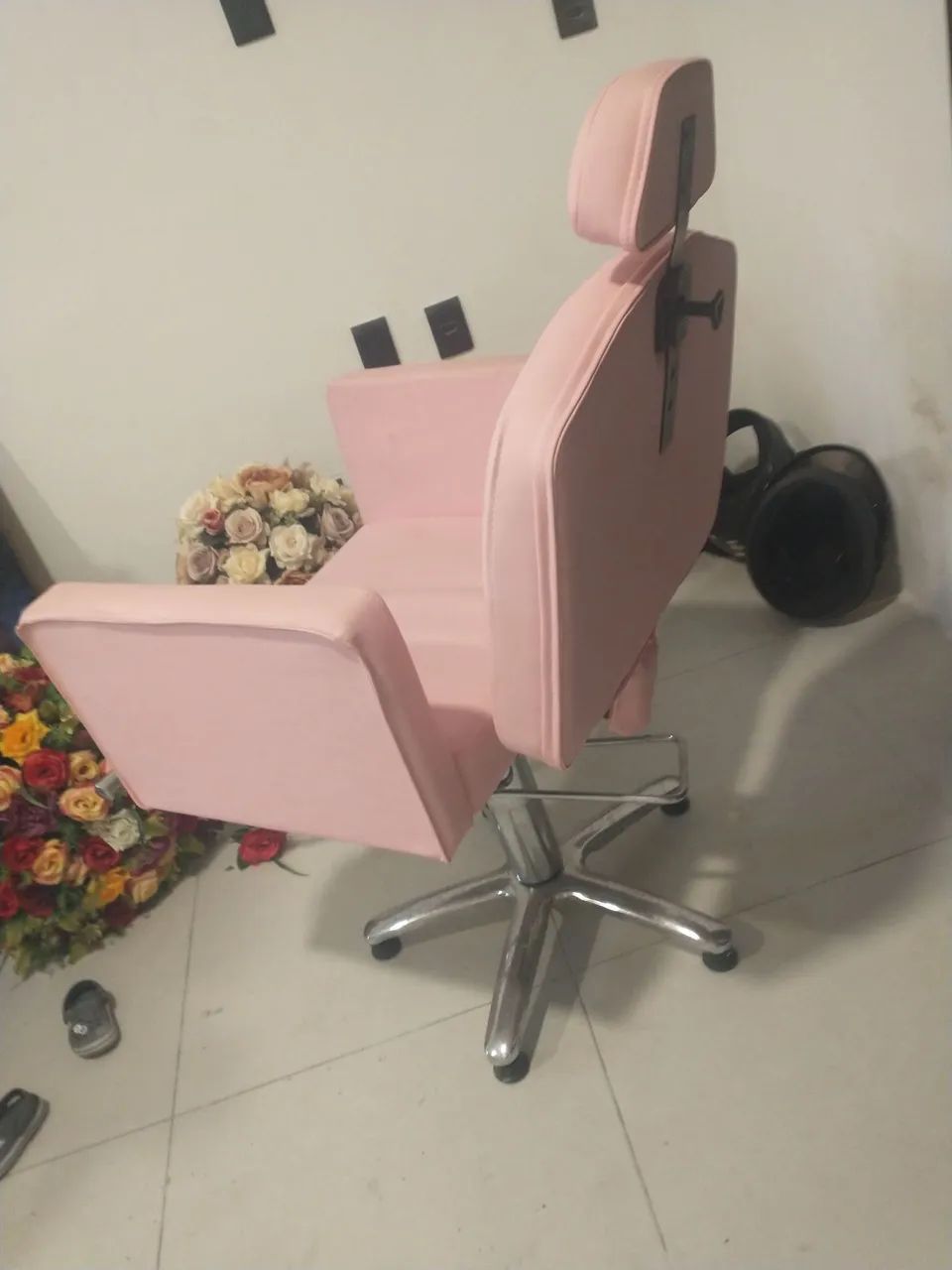 Vendo cadeira de salão giratória  - Foto 2