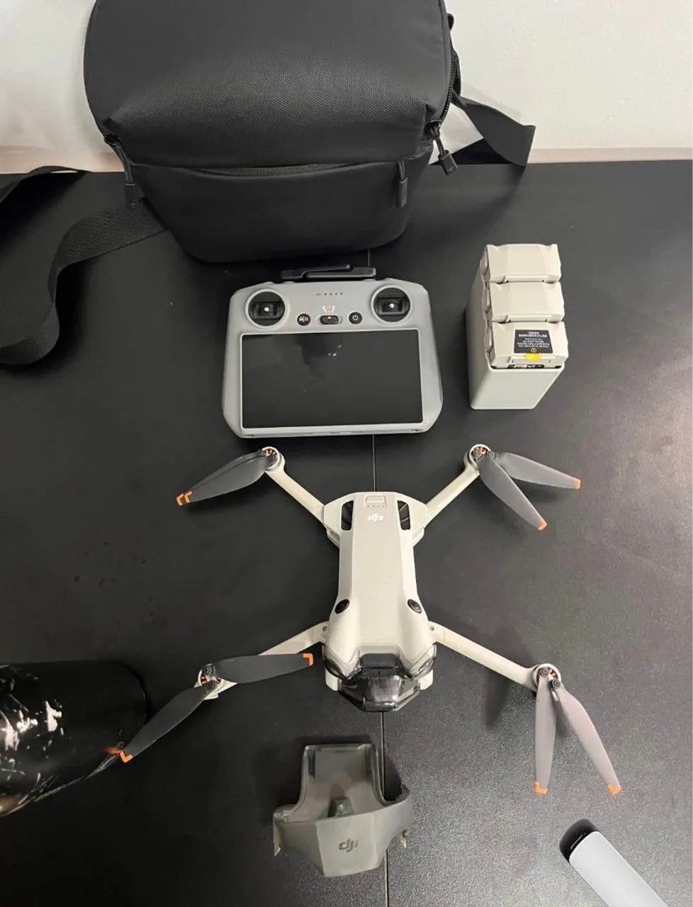 Drone DJI Mini 4 Pro - Fly More Combo (DJI RC 2) - Foto 3