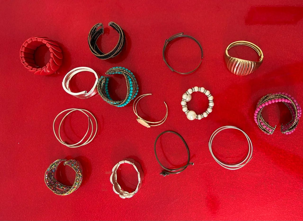Lote 14 Braceletes Variados: Boho, Clássicos e Modernos (Impecáveis) - Foto 2