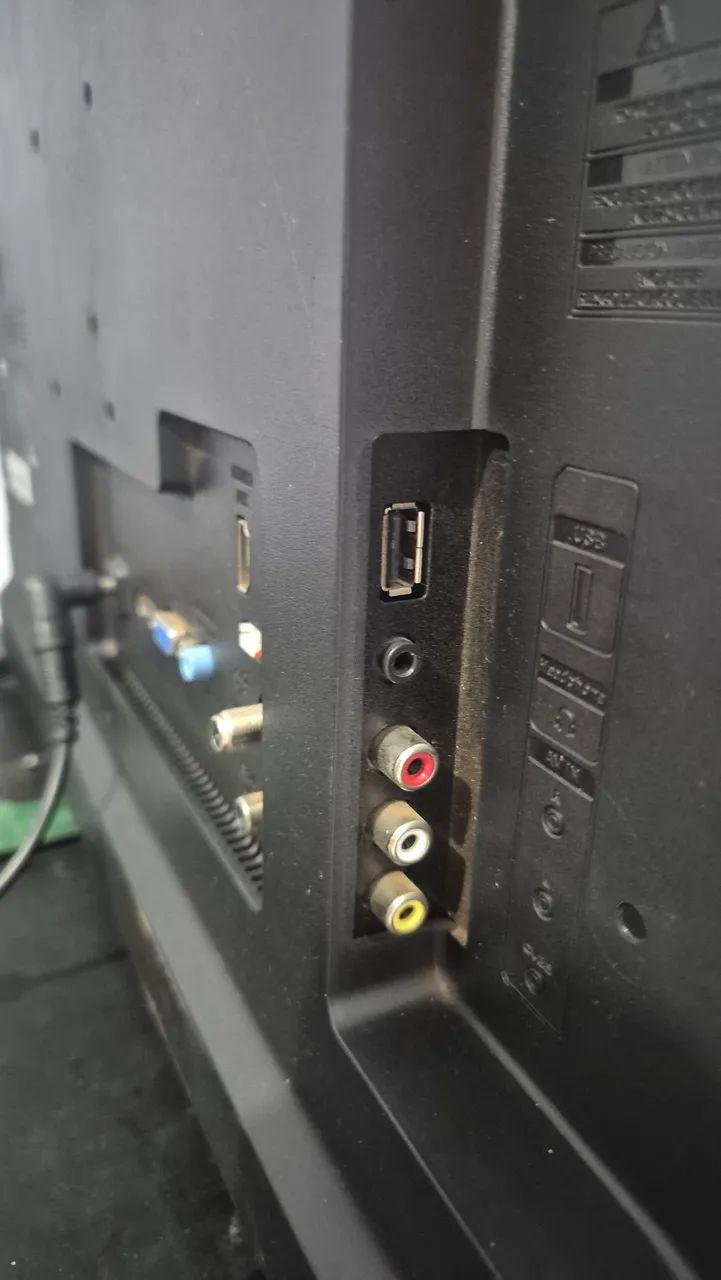 Monitor TV AOC 24 - Foto 3
