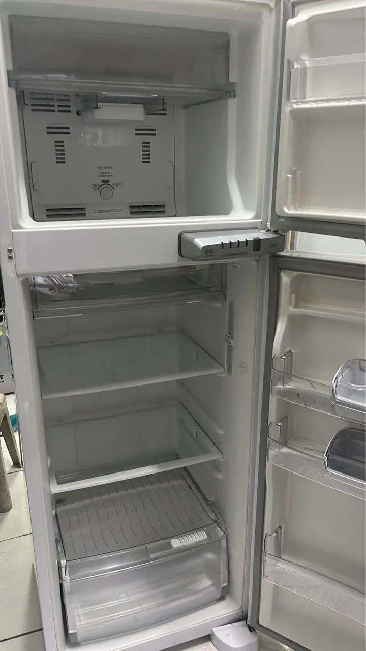 Geladeira Brastemp 375L