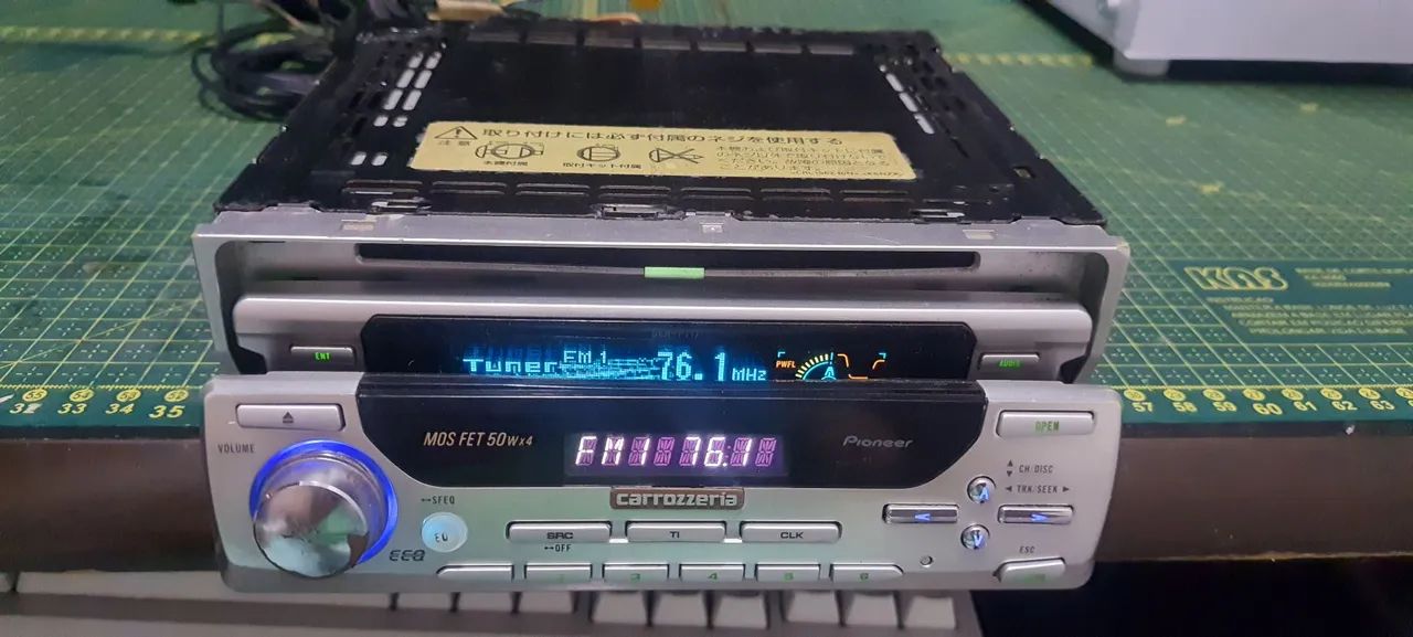 Pioneer Carrozzeria DEH-P717 (LEIA A DESCRIÇÃO DO ANÚNCIO