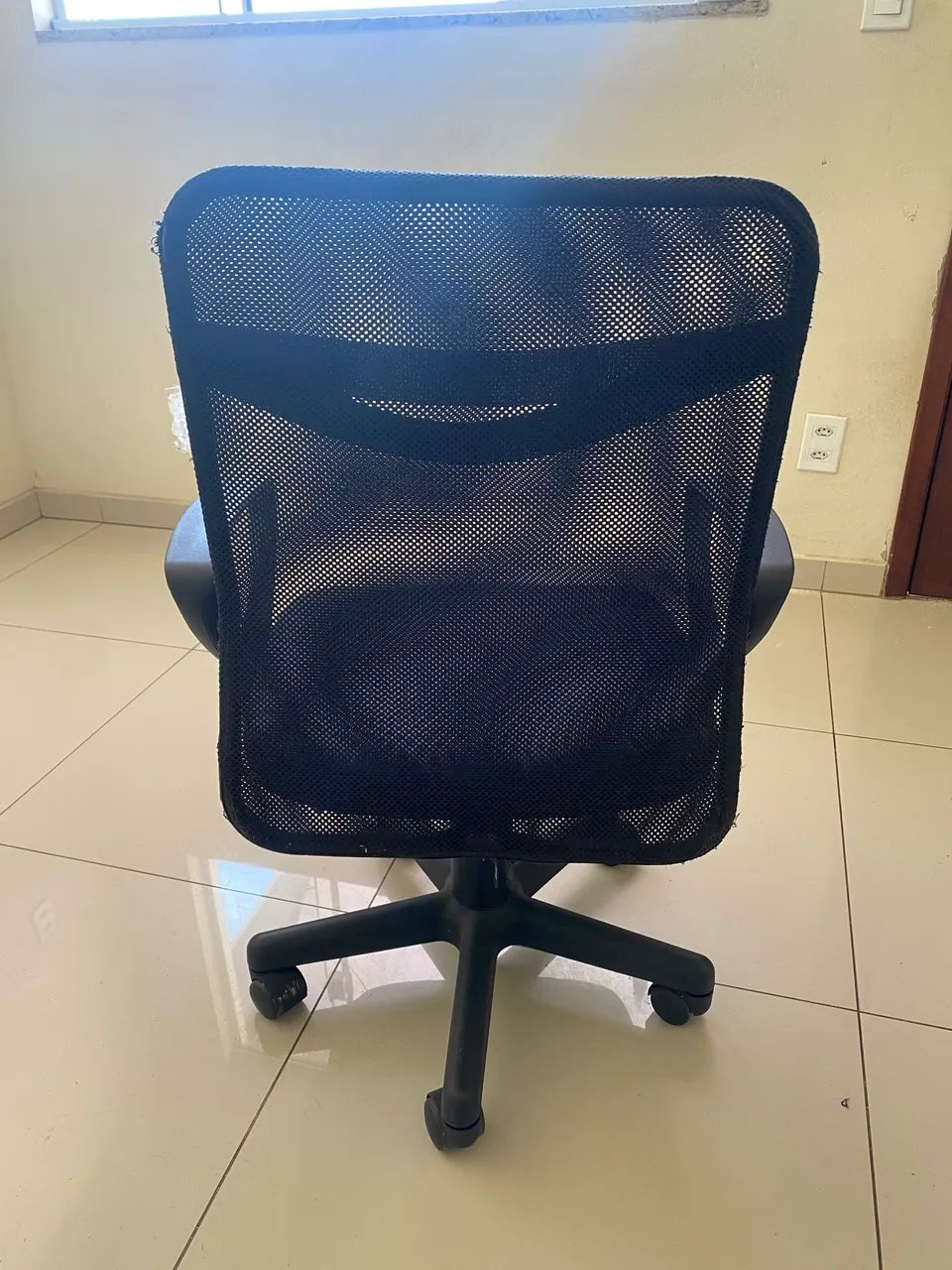 Mesa escritório e cadeira  - Foto 4