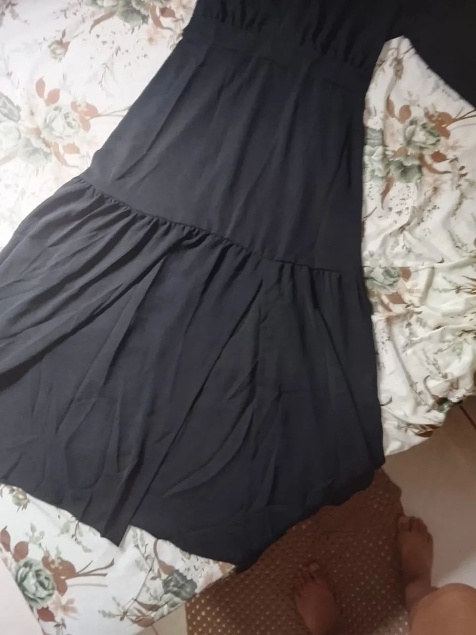 Vestido Preto Longo com Aberturas  - Foto 2