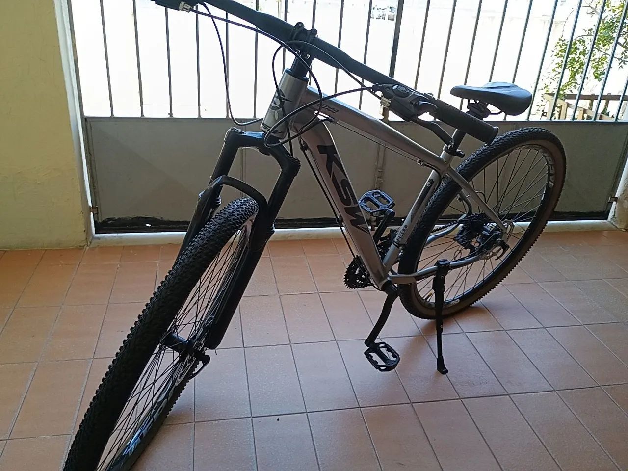 Vende - se bicicleta KSW aro 29 - Foto 5