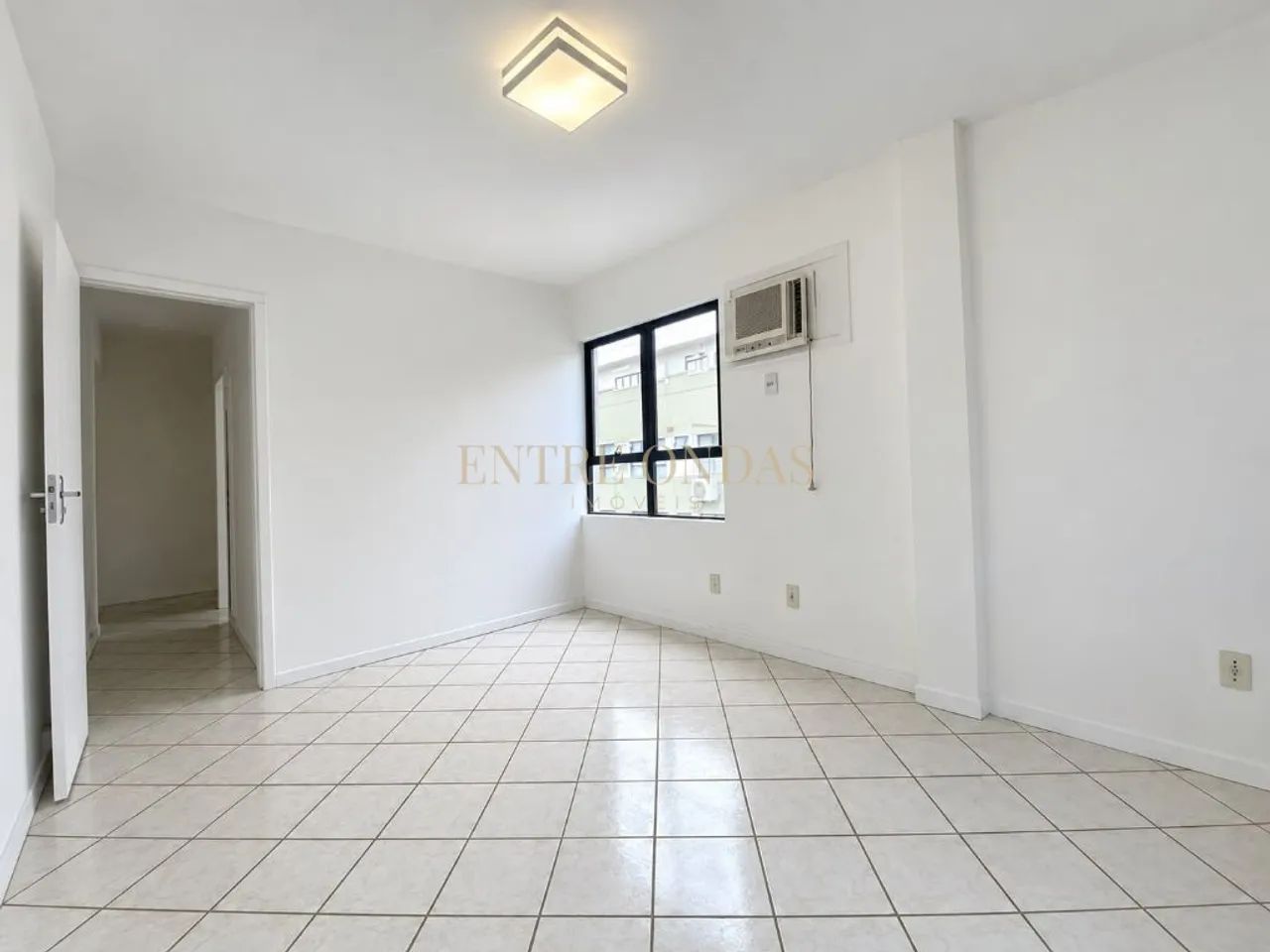 Sala comercial no bairro Trindade, Florianópolis.