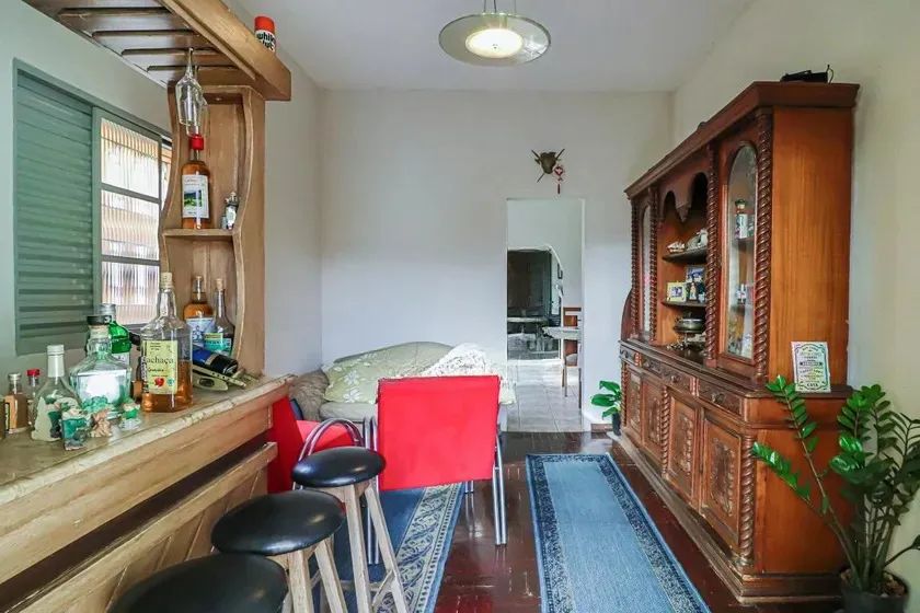 Casa à Venda - Aparecida, 6 Quartos, 240 m2