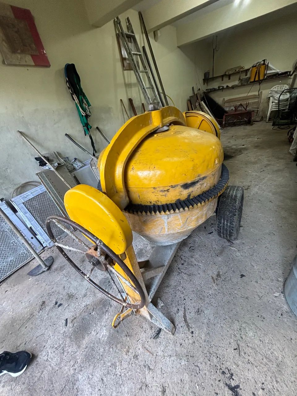 Betoneira grande ferro com motor elétrico, ótimo estado  - Foto 4