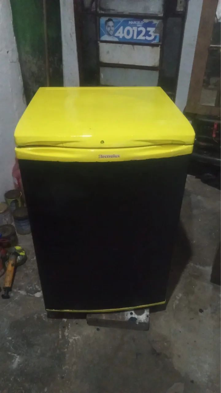 Mini geladeira 
