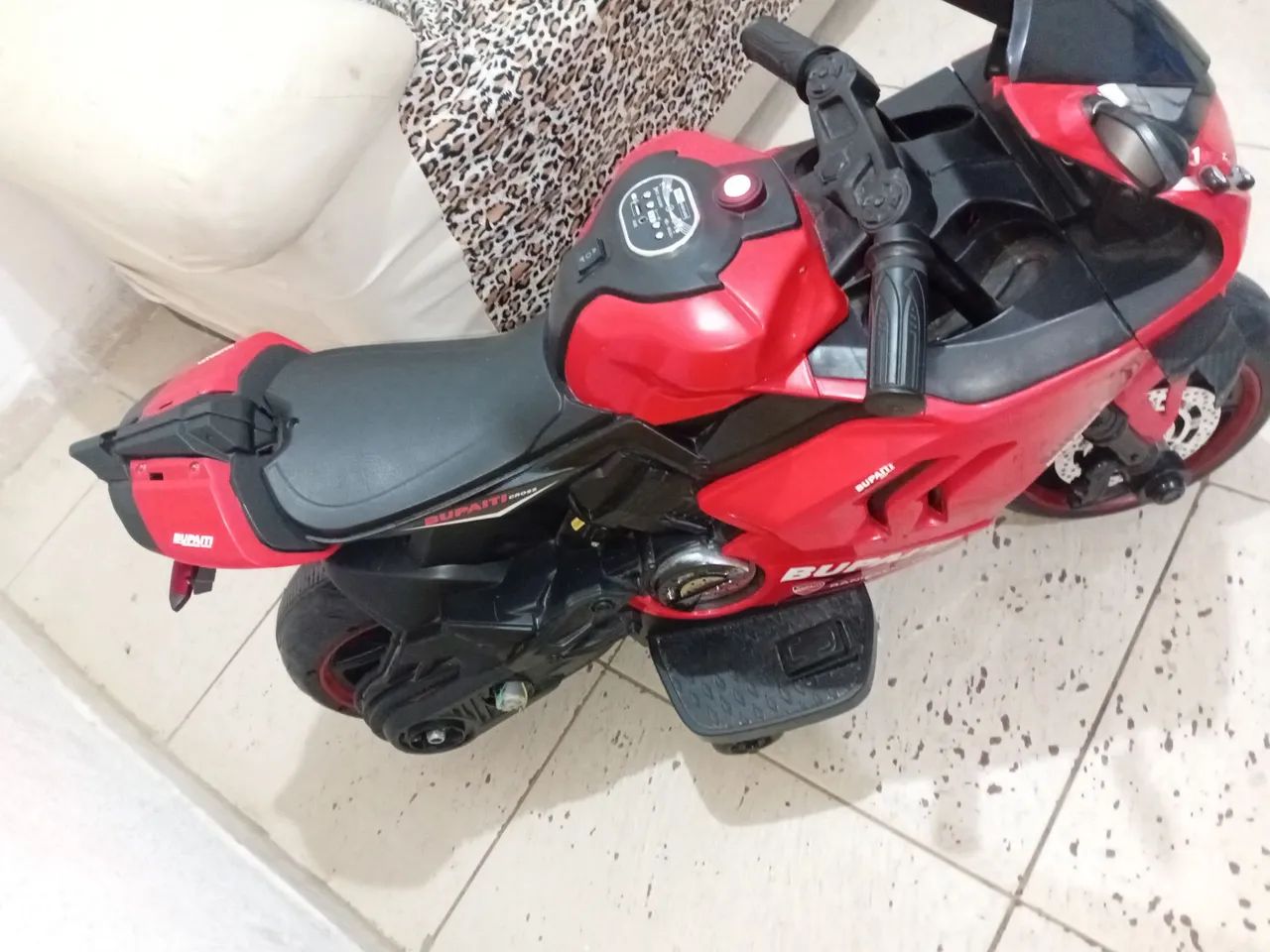 Moto eletrica vermelha - Foto 4