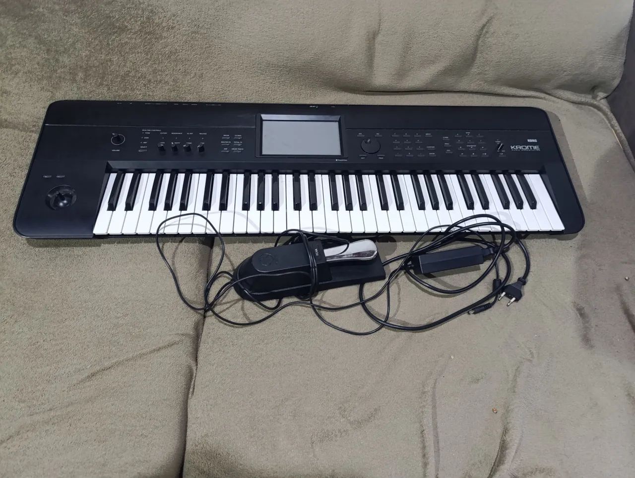 TECLADO KORG KROME 61 - Foto 4
