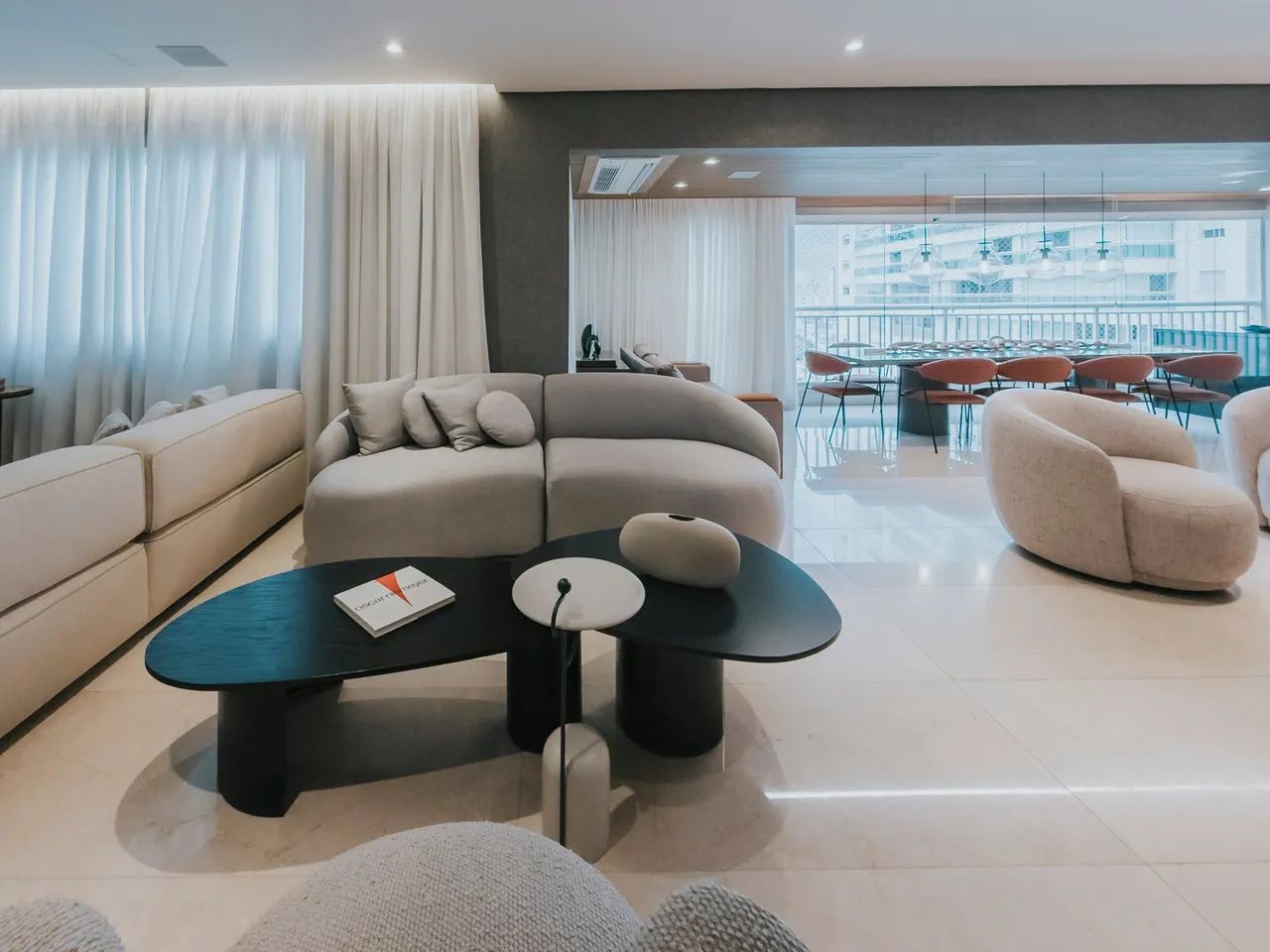 Apartamento à venda com 202m², 4 quartos e 4 vagas - Foto 2