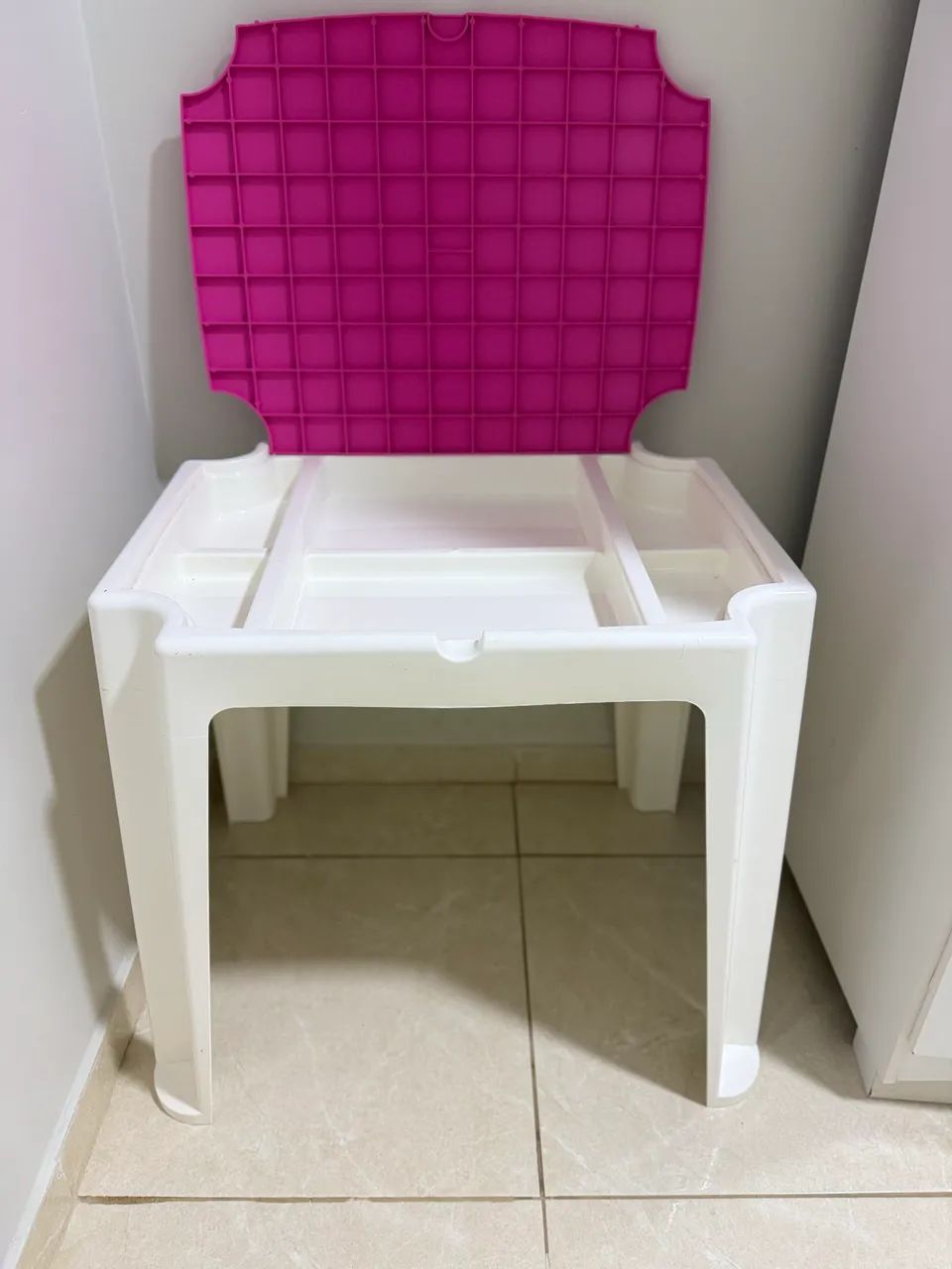 mesa + cadeira infantil Tramontina com baú  - Foto 5