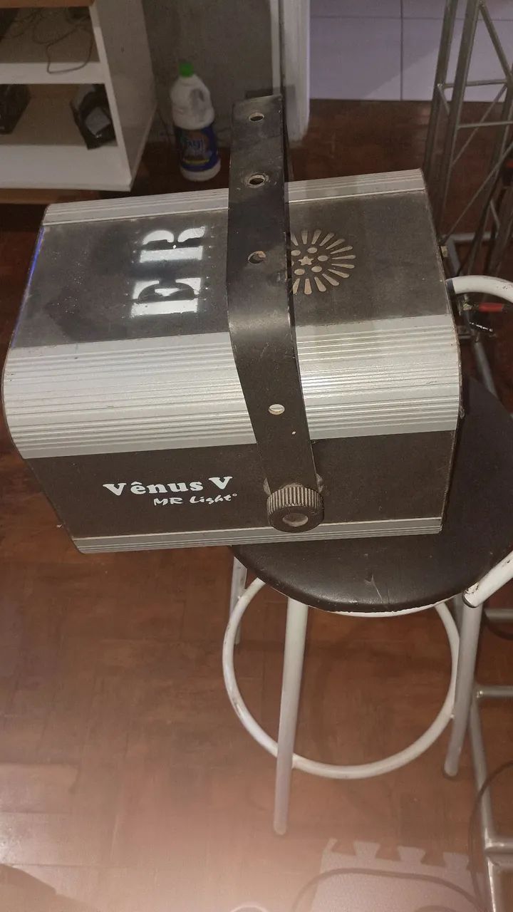 Iluminação Retrô Vênus 4 e star light 