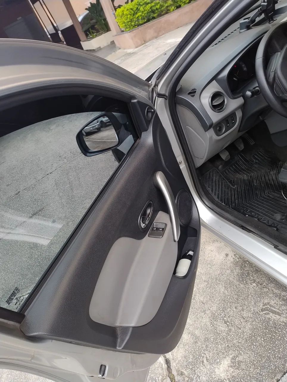 Renault Logan Expression Flex 1.6 16V 4P 2018 - Foto 3