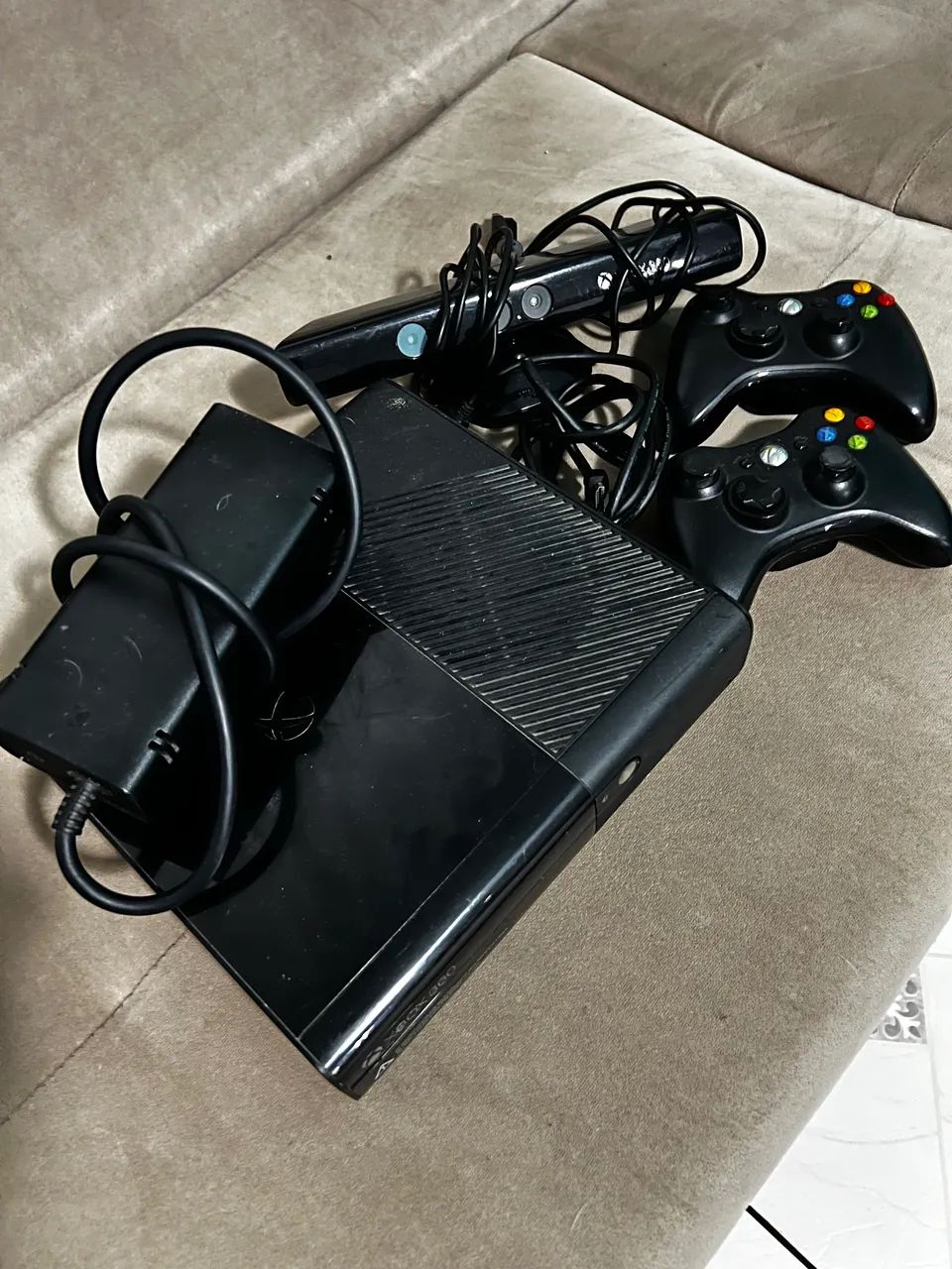 Video game Xbox 360 slim com Kinect  - Foto 3