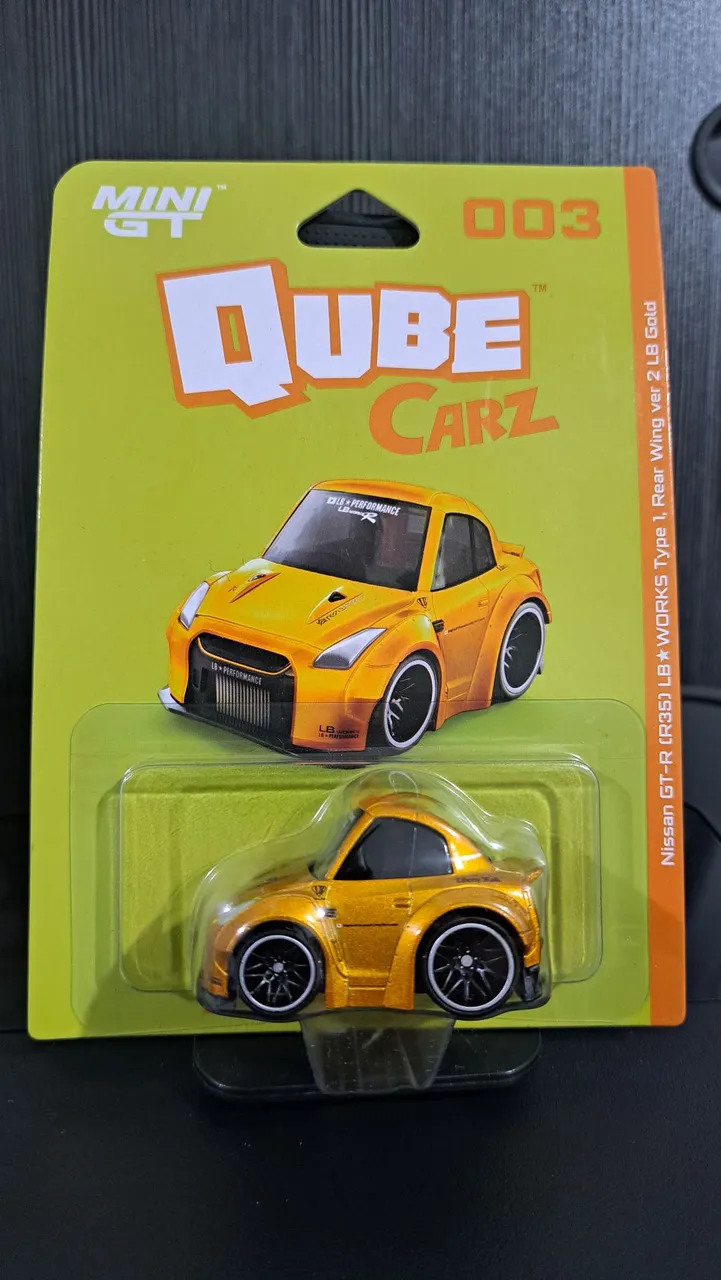 MINI GT Tooned Qube Carz 006 Nissan Silvia S15 (Lacrada) - Hobbies