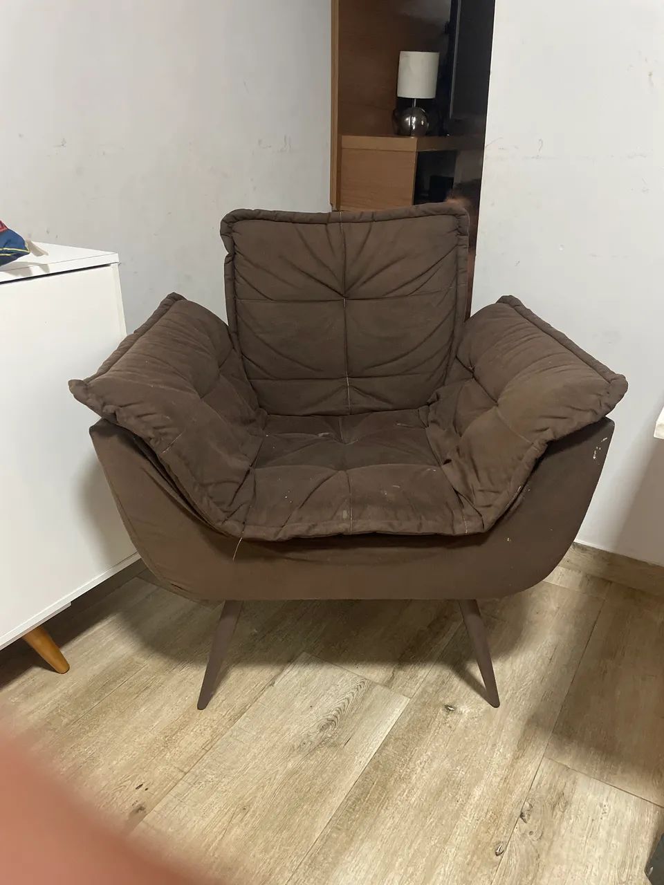 Poltrona Marrom pós de ferro  - Foto 2