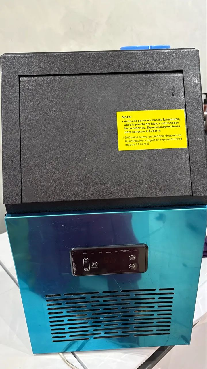 Máquina de fazer gelo 