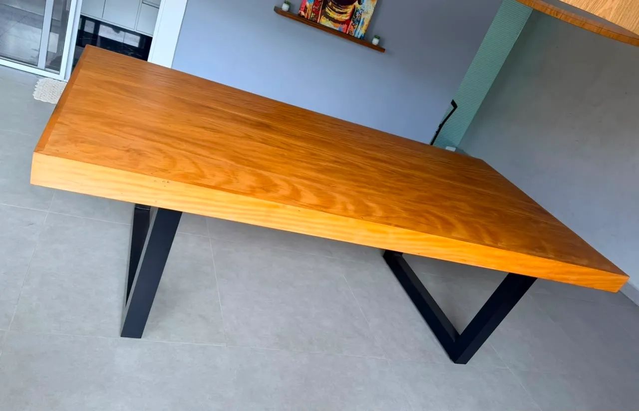 Vendo mesa madeira Peroba