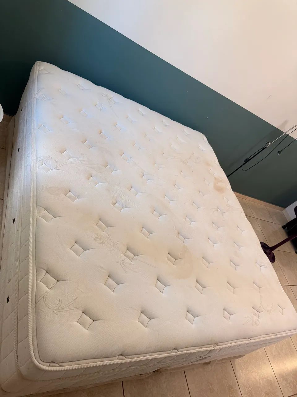 Cama box Serta - tamanho king 