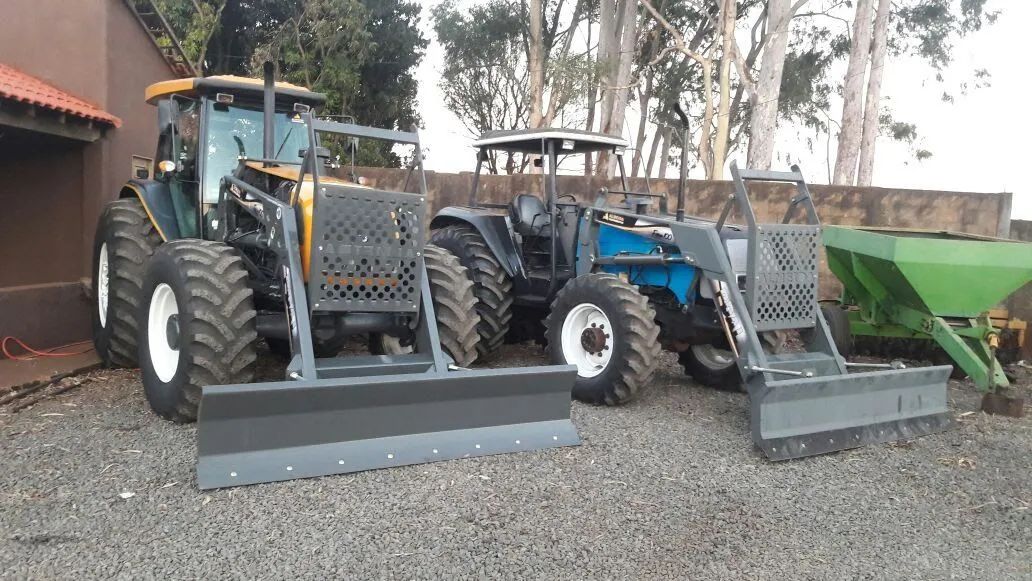 Conjunto de lâmina trator valtra e MF - Foto 3