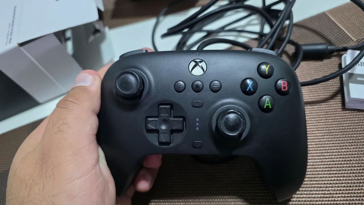 Controle 8BitDo Ultimate Wired para Xbox e PC - Preto - Foto 4