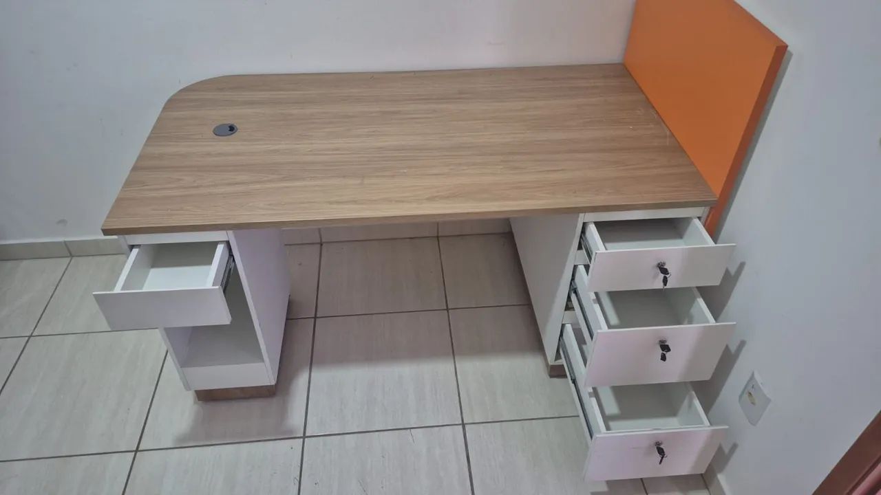 Mesa escritório 