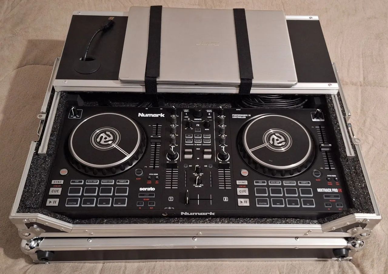Controladora Numark Mixtrack Pro Fx + Hardcase SOMCASE - Foto 4