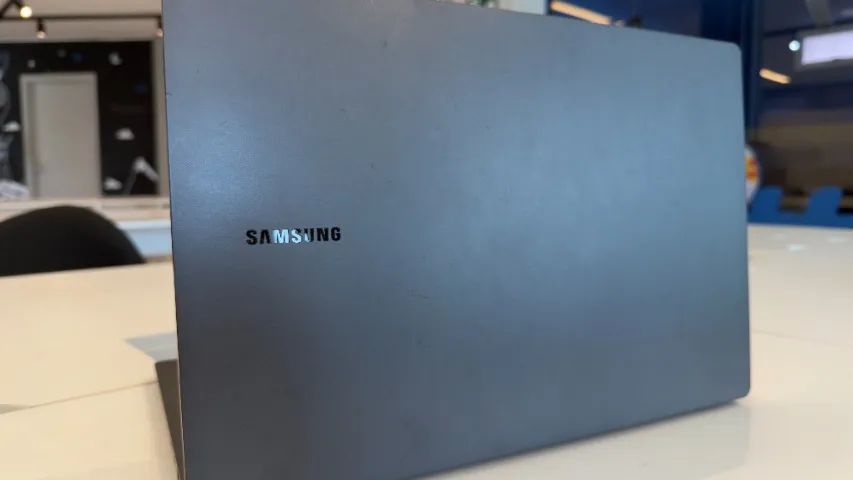 Samsung Galaxy Book2 i5 | 512GB SSD | Excelente estado - Foto 3