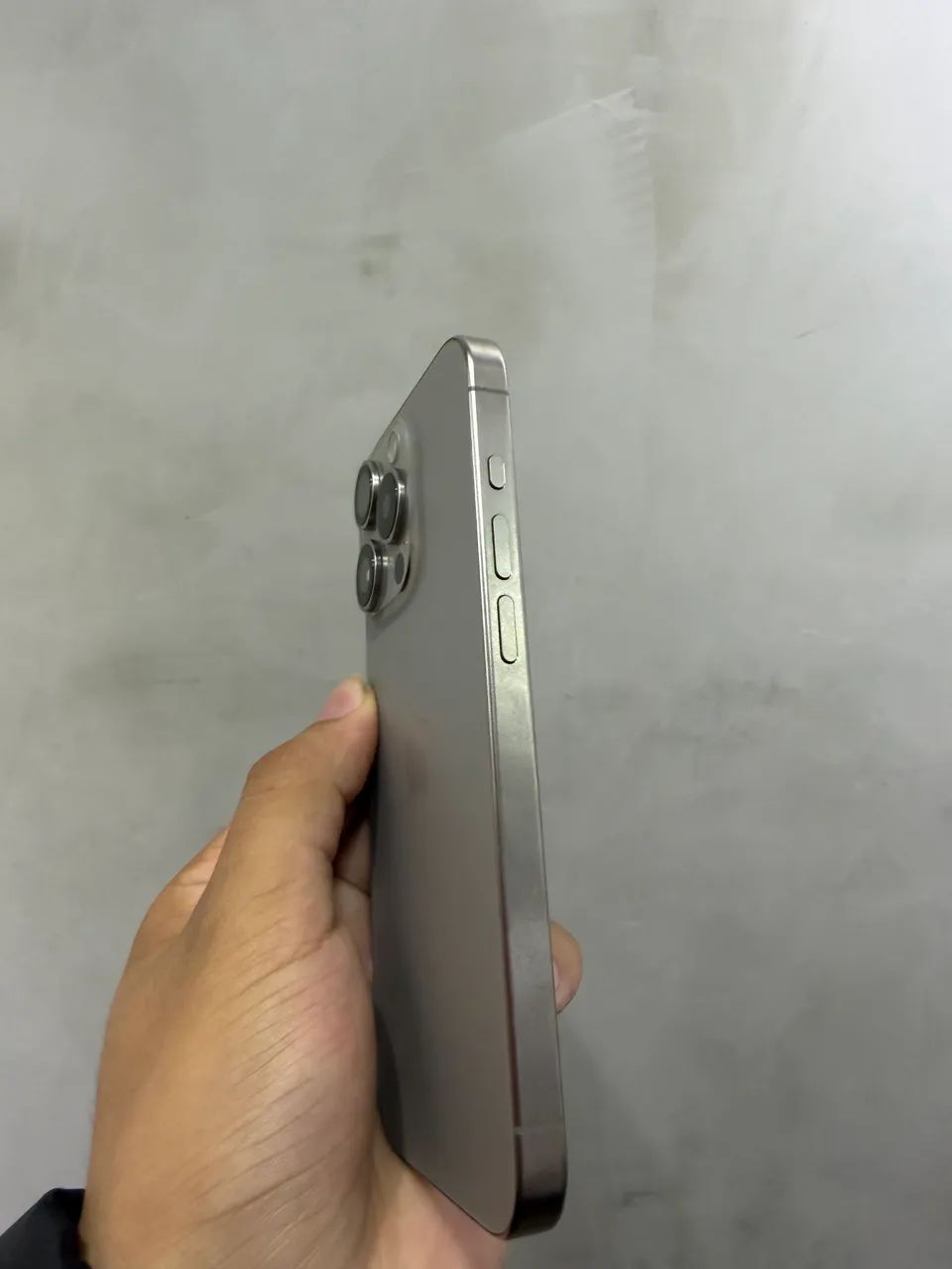 iphone 15 pro impecável 