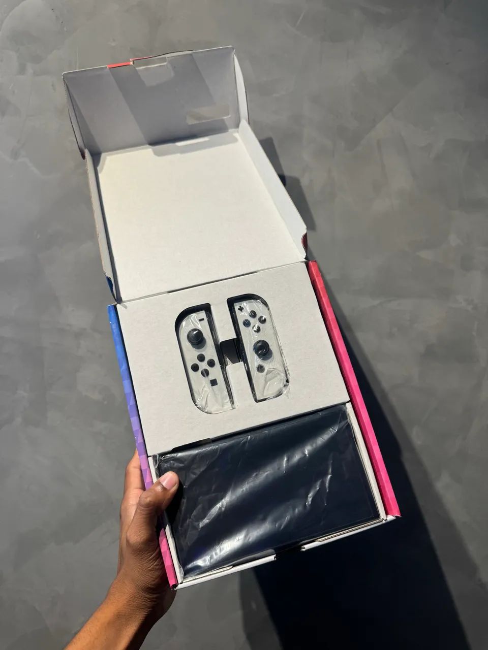 Nitendo switch oled com caixa e todos acessórios  - Foto 2