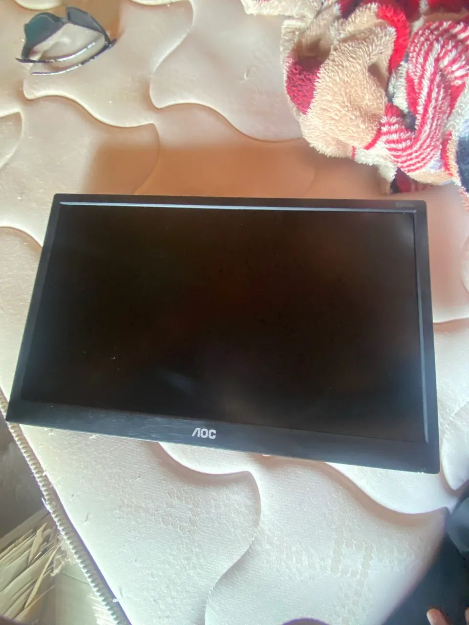 Monitor AOC novo