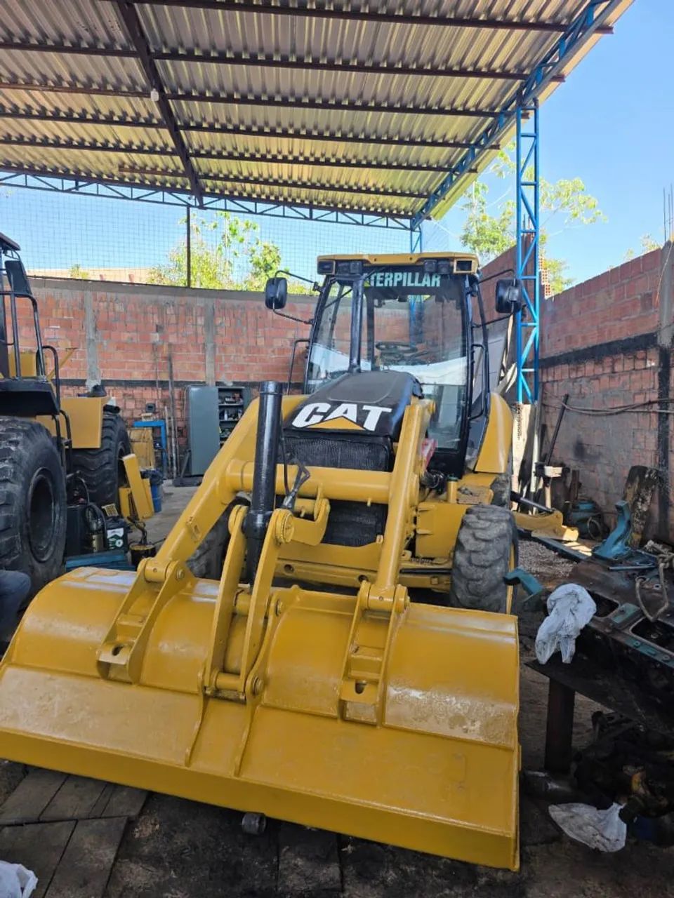 Retro CAT 416E Impecável 
