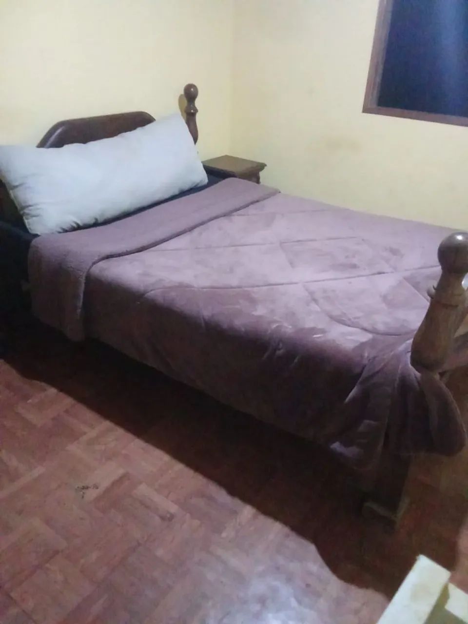 Cama de casal colonial 