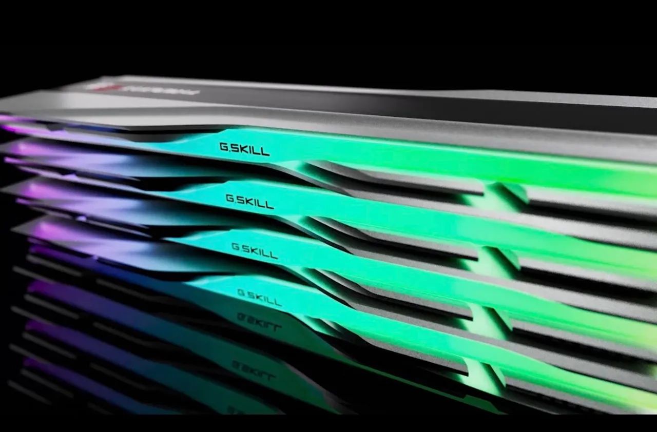 G.Skill 6400 mhz CL32 Trident Z5 RGB 32GB (2x16GB) DDR5 Memoria