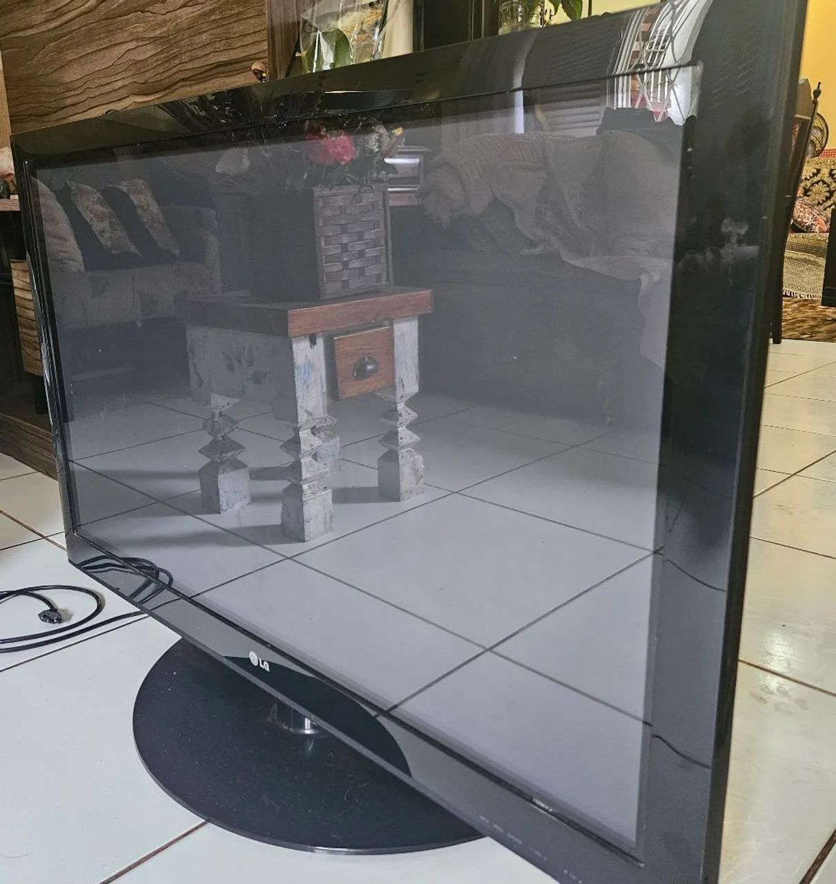 Vendo TV plasma 42 polegadas com defeito.